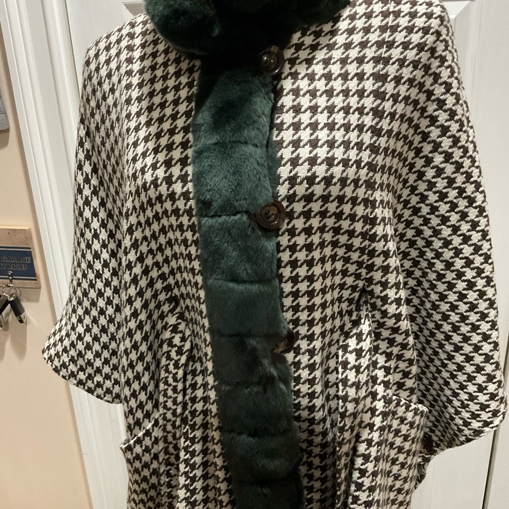 Coat - Picture 3 of 8